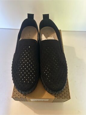 Isle Jacobsen - Women's Black Perforated Slip-On Comfort Loafers size 38